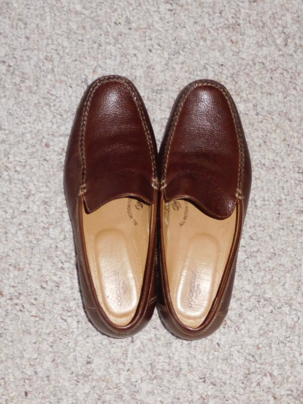 Men's size 10 M Dockers Huntington red brown leather loafer slip-on shoe